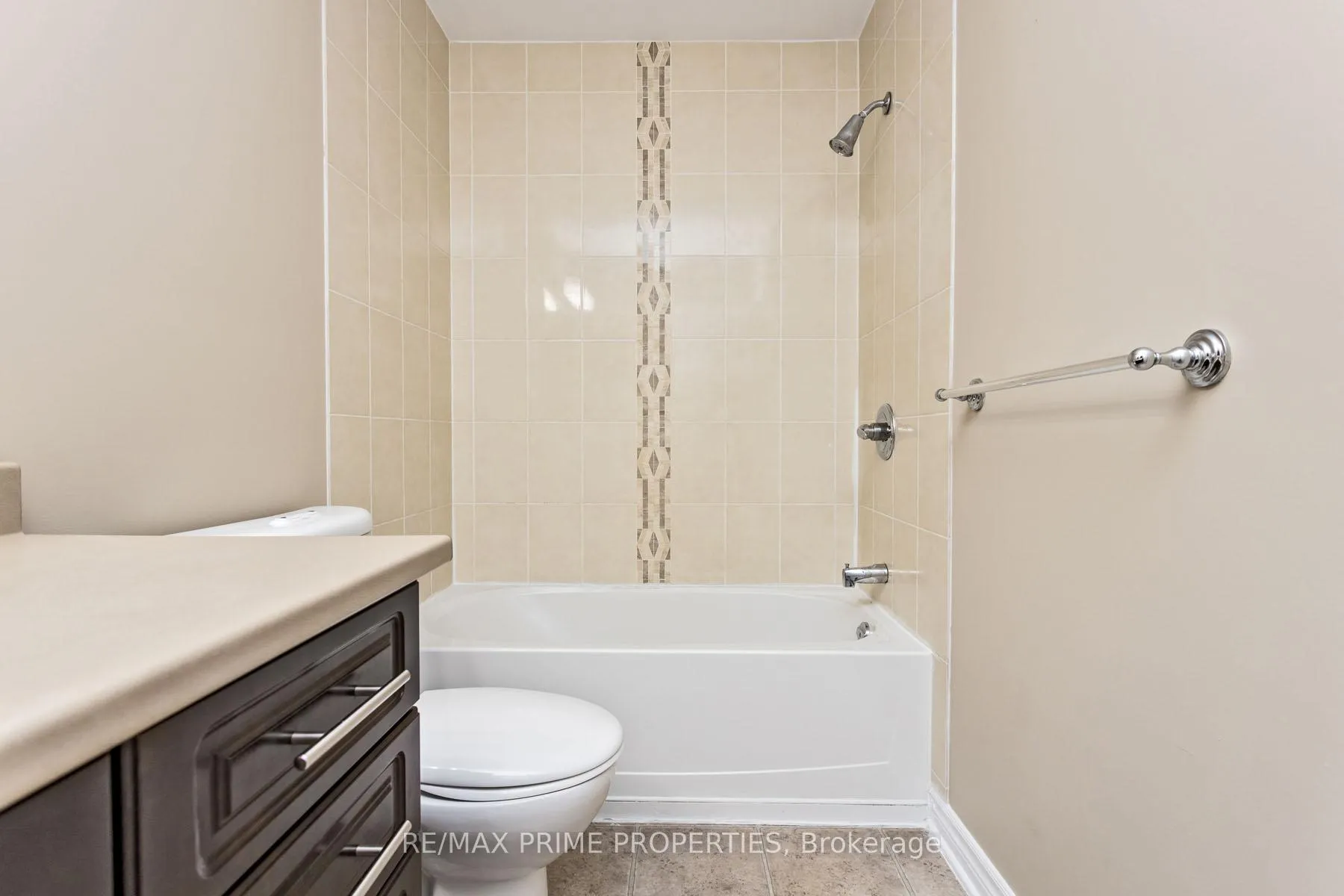 Photo 15 of Unit B, 287 Titanium Private, Ottawa, Convent Glen North — HOMEH