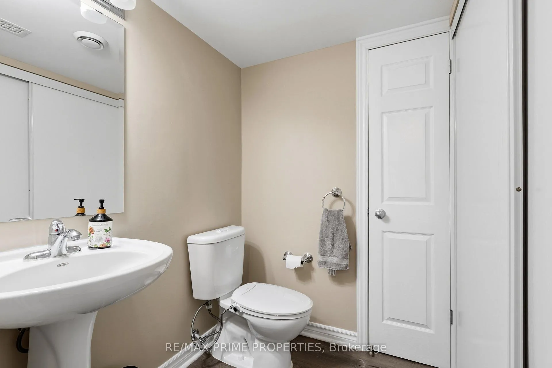 Photo 22 of Unit B, 287 Titanium Private, Ottawa, Convent Glen North — HOMEH
