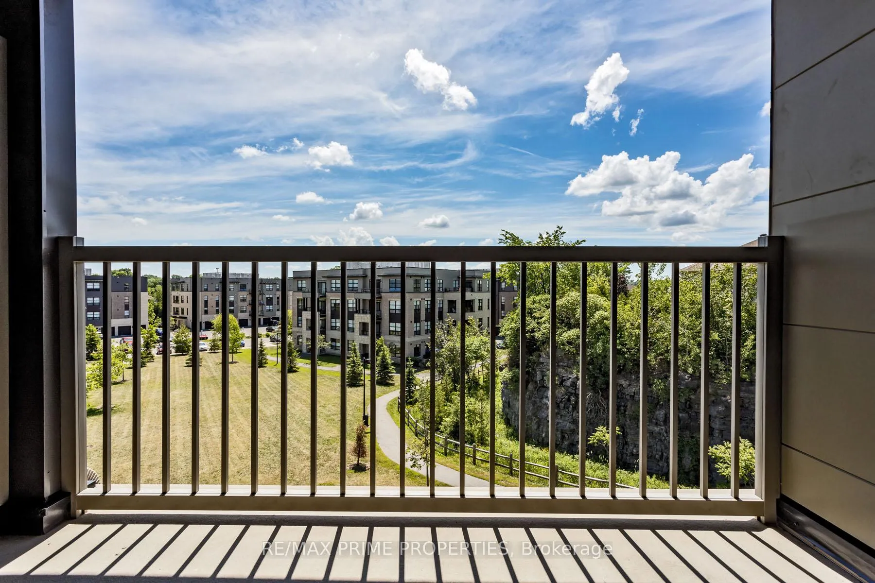 Photo 24 of Unit B, 287 Titanium Private, Ottawa, Convent Glen North — HOMEH