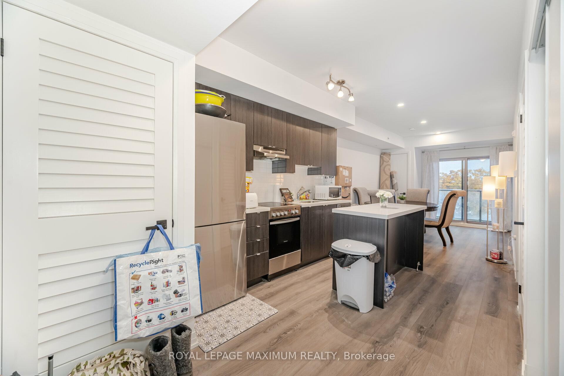 Photo 7 of Unit 308, 408 Browns Line E, Etobicoke, Alderwood — HOMEH