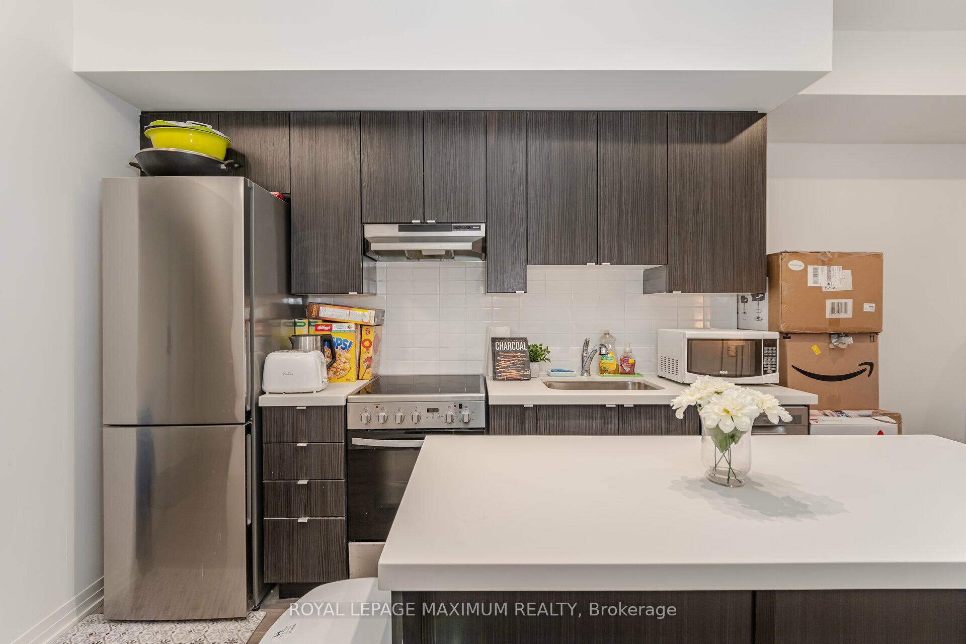 Photo 9 of Unit 308, 408 Browns Line E, Etobicoke, Alderwood — HOMEH