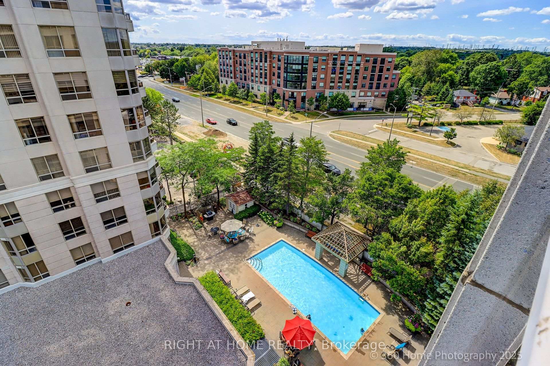 Photo 4 of Unit 817, 1200 The Esplanade N, Pickering, Town Centre — HOMEH
