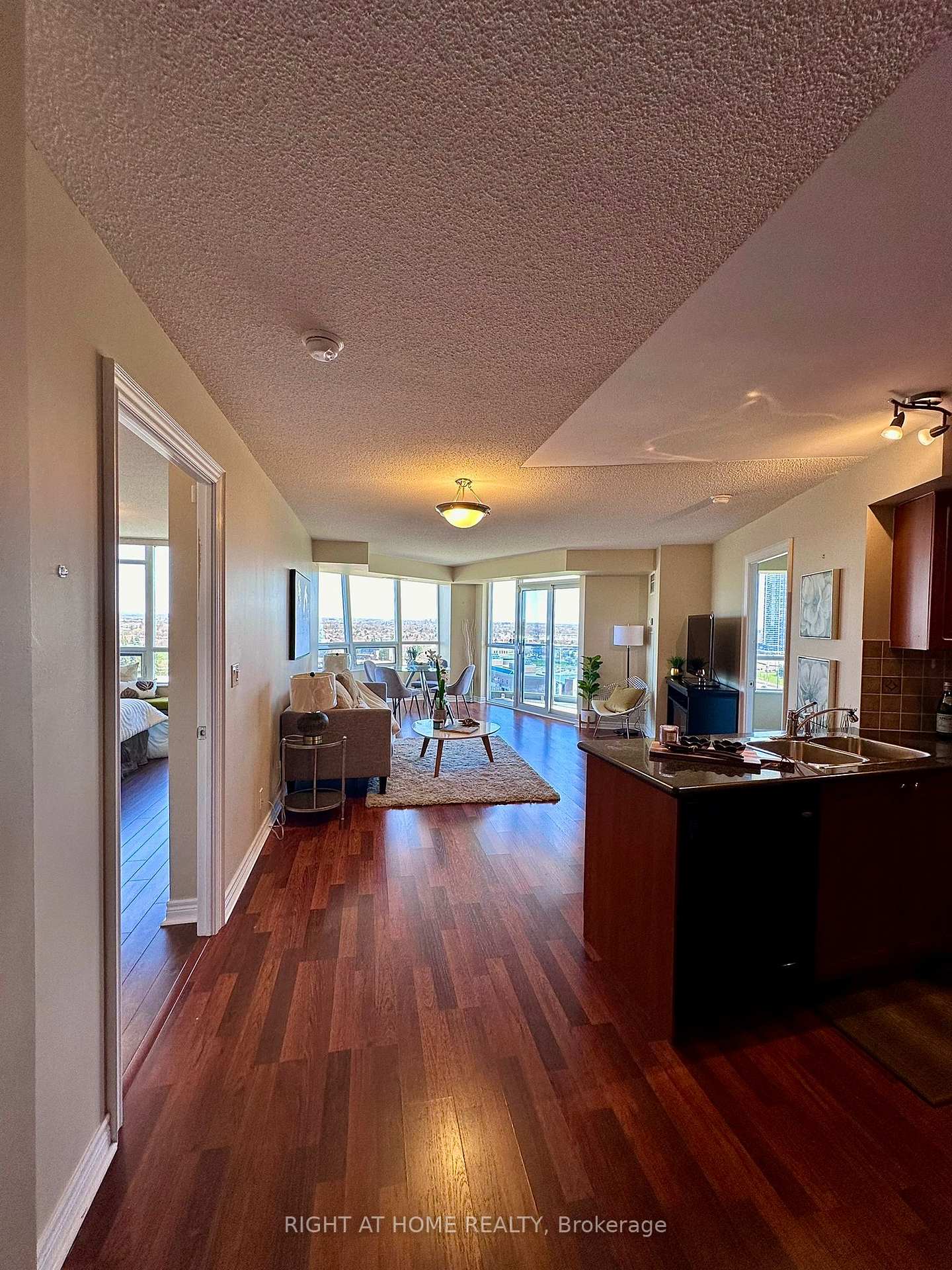 Photo 3 of Unit 1522, 33 Cox Boulevard, Markham, Unionville — HOMEH