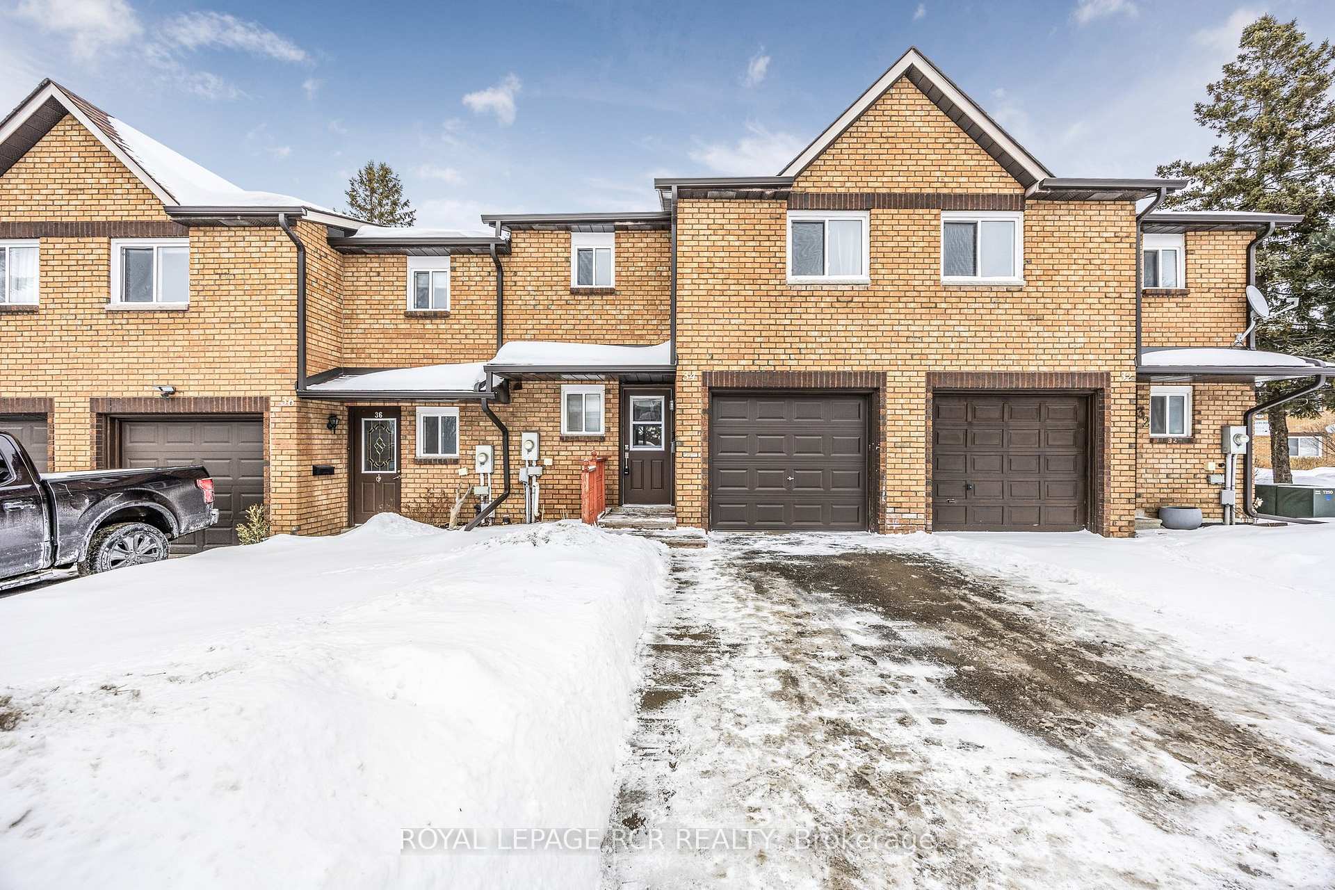 Photo 1 of Unit 57, 34 Loggers Run, Barrie, Ardagh — HOMEH