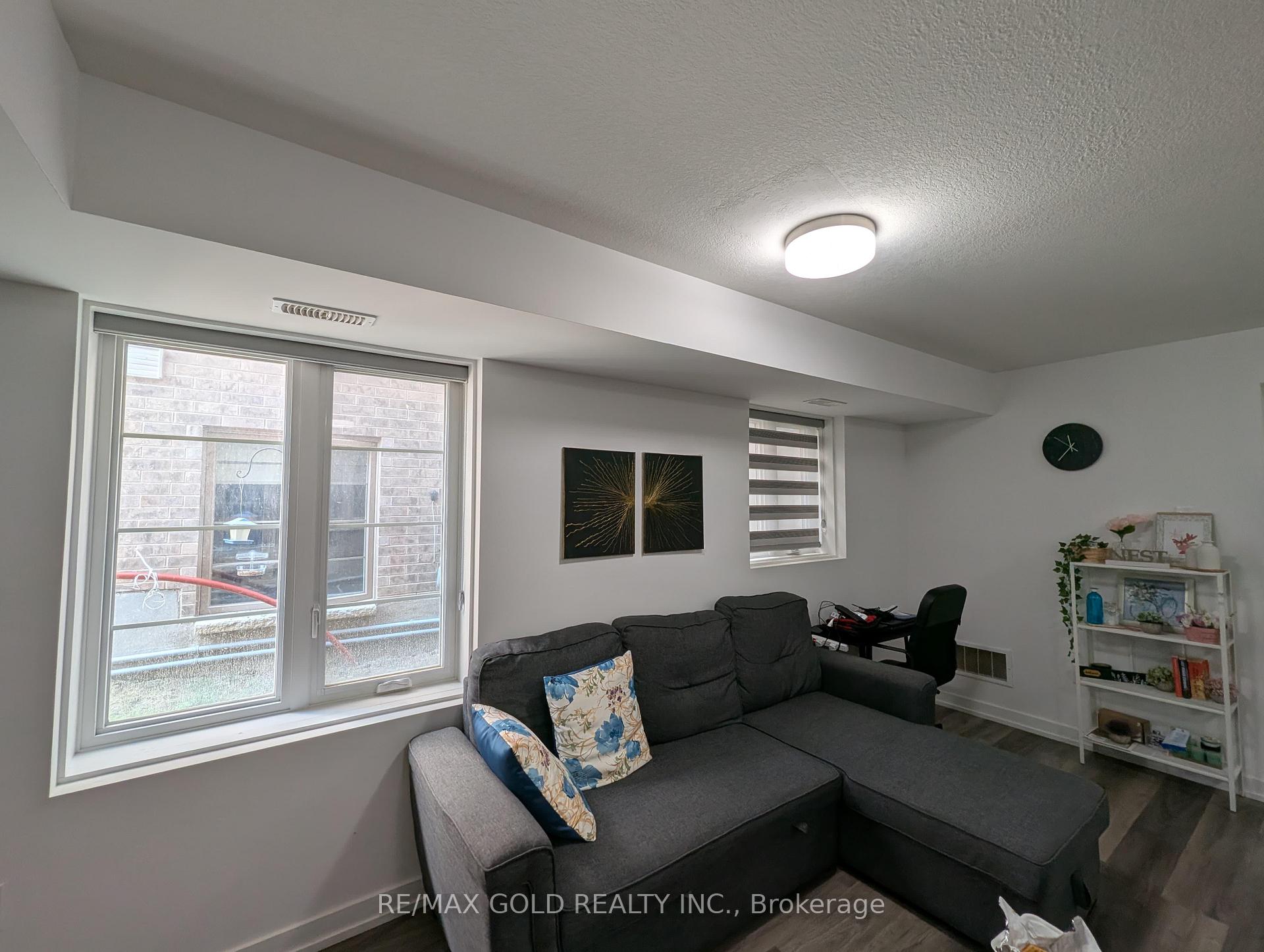 Photo 3 of Unit 28, 205 West Oak Trail, Kitchener — HOMEH