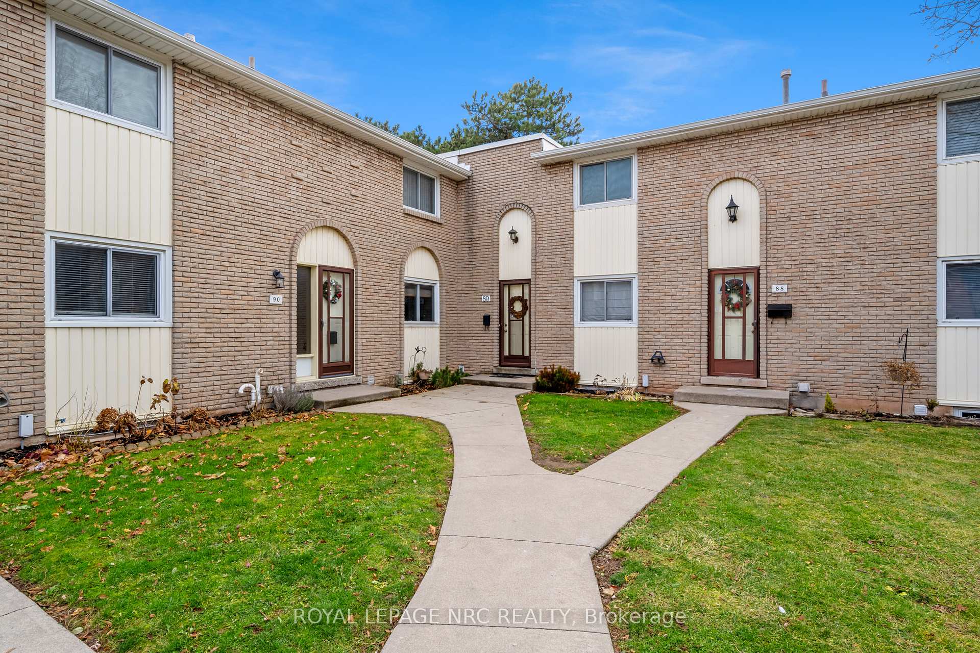 Photo 1 of Unit 89, 151 Gateshead Crescent, Hamilton, Stoney Creek — HOMEH