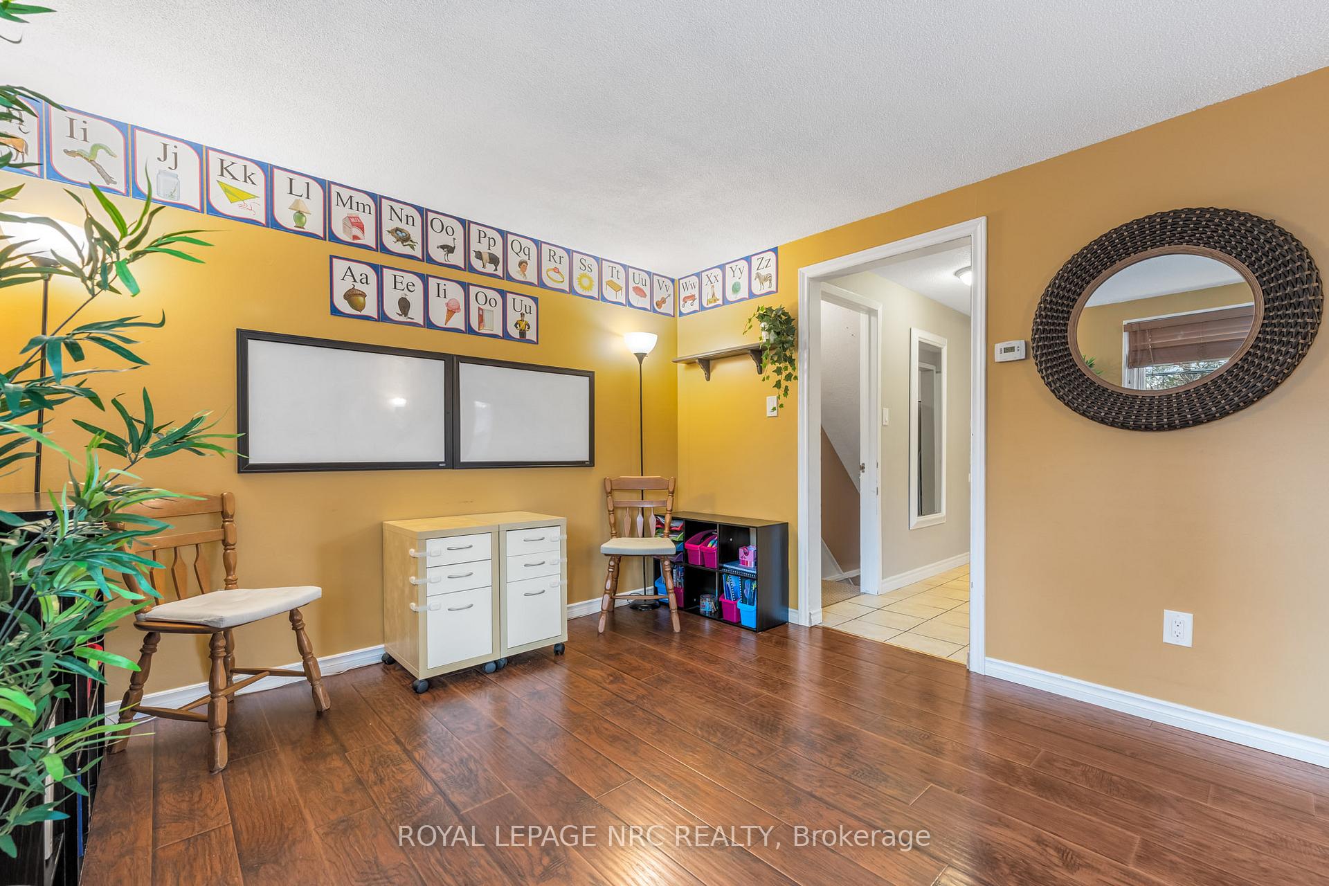 Photo 5 of Unit 89, 151 Gateshead Crescent, Hamilton, Stoney Creek — HOMEH