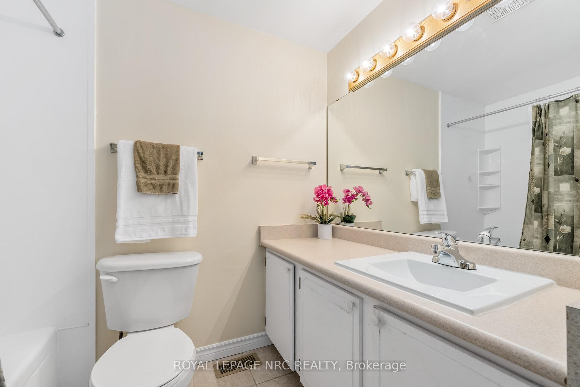 Photo 13 of Unit 89, 151 Gateshead Crescent, Hamilton, Stoney Creek — HOMEH