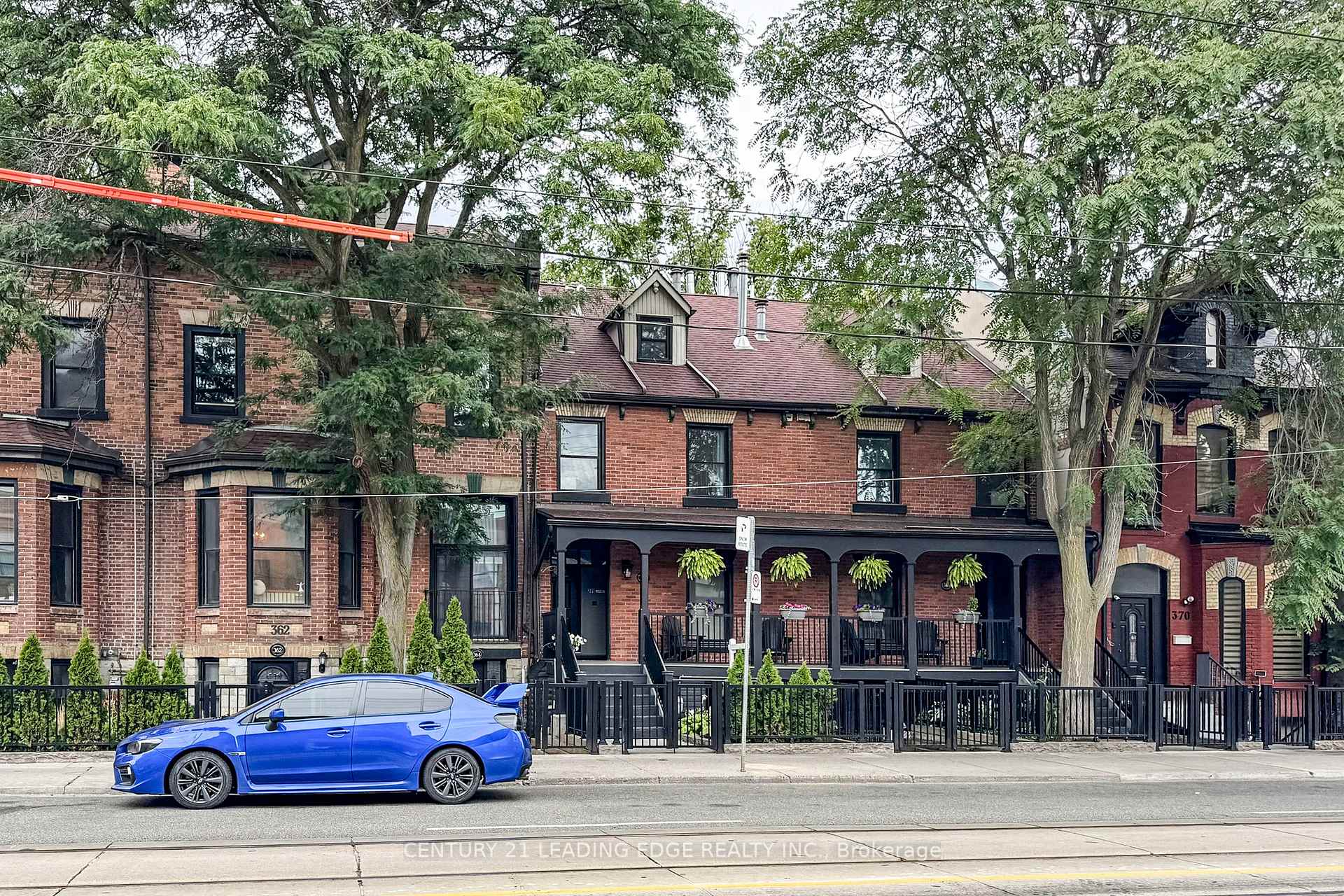 Front of Unit 4, 364 Dundas Street E