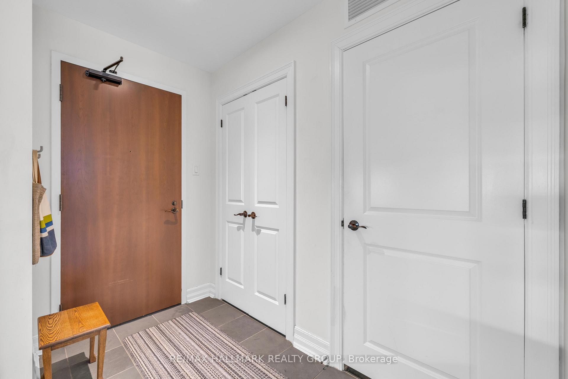 Photo 3 of Unit 210, 320 Mcleod Street, Ottawa, Ottawa Centre — HOMEH