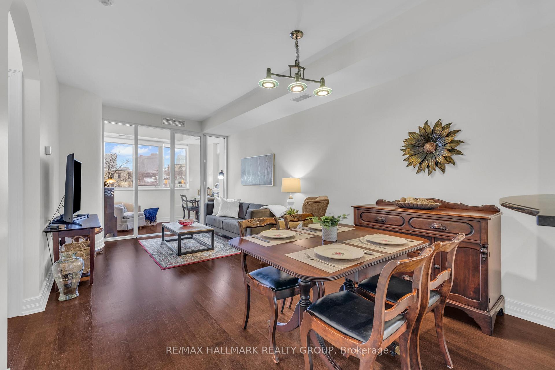 Photo 7 of Unit 210, 320 Mcleod Street, Ottawa, Ottawa Centre — HOMEH