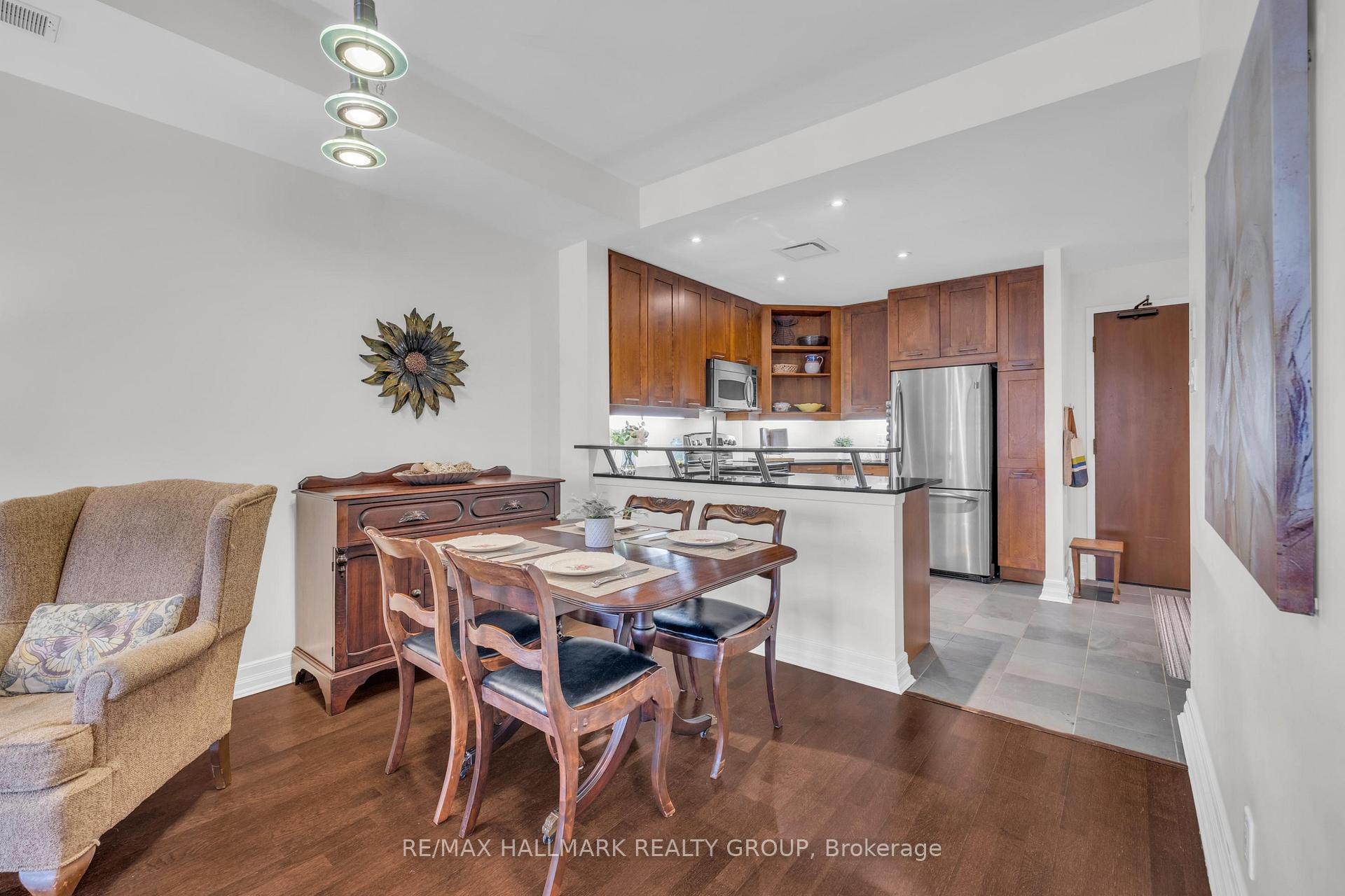 Photo 8 of Unit 210, 320 Mcleod Street, Ottawa, Ottawa Centre — HOMEH