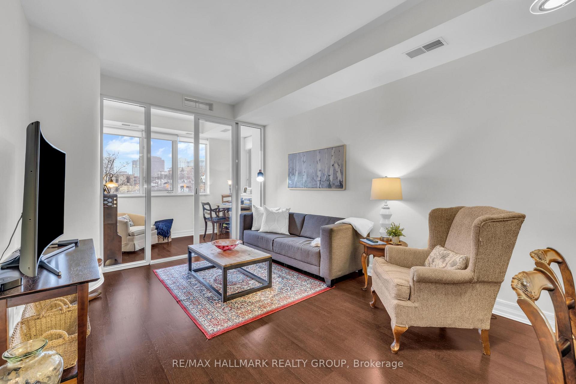 Photo 10 of Unit 210, 320 Mcleod Street, Ottawa, Ottawa Centre — HOMEH