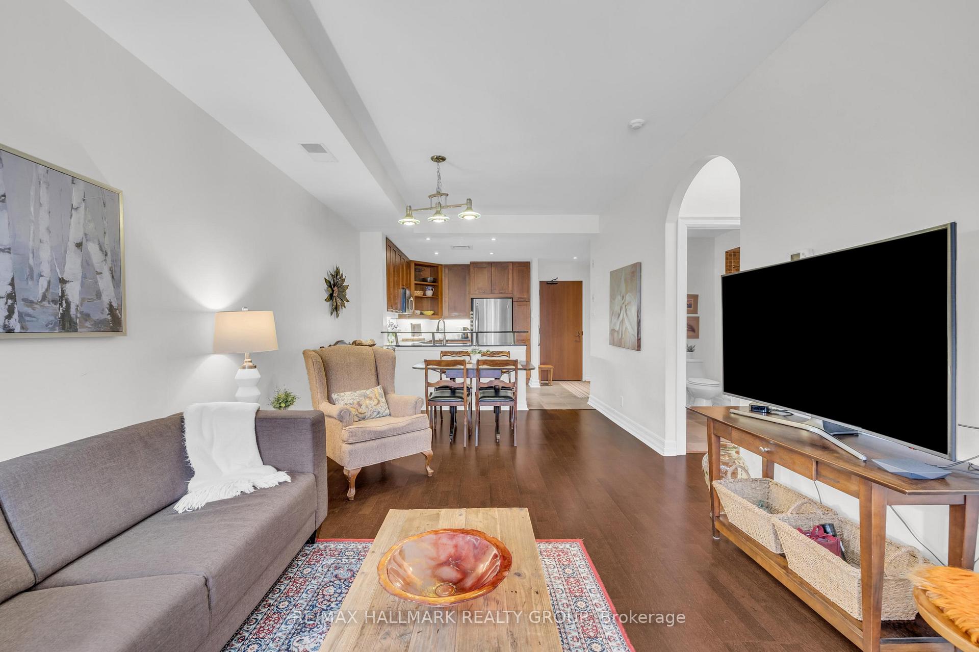 Photo 12 of Unit 210, 320 Mcleod Street, Ottawa, Ottawa Centre — HOMEH