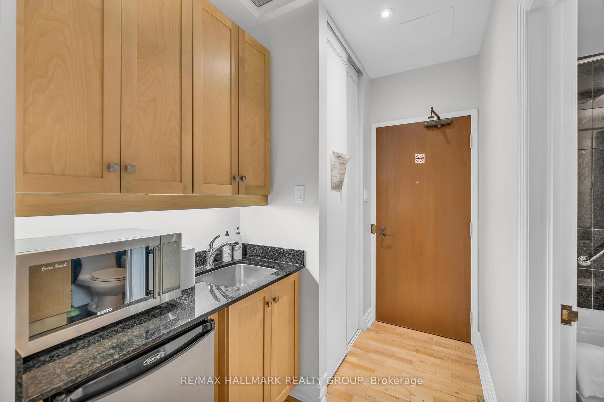Photo 20 of Unit 210, 320 Mcleod Street, Ottawa, Ottawa Centre — HOMEH