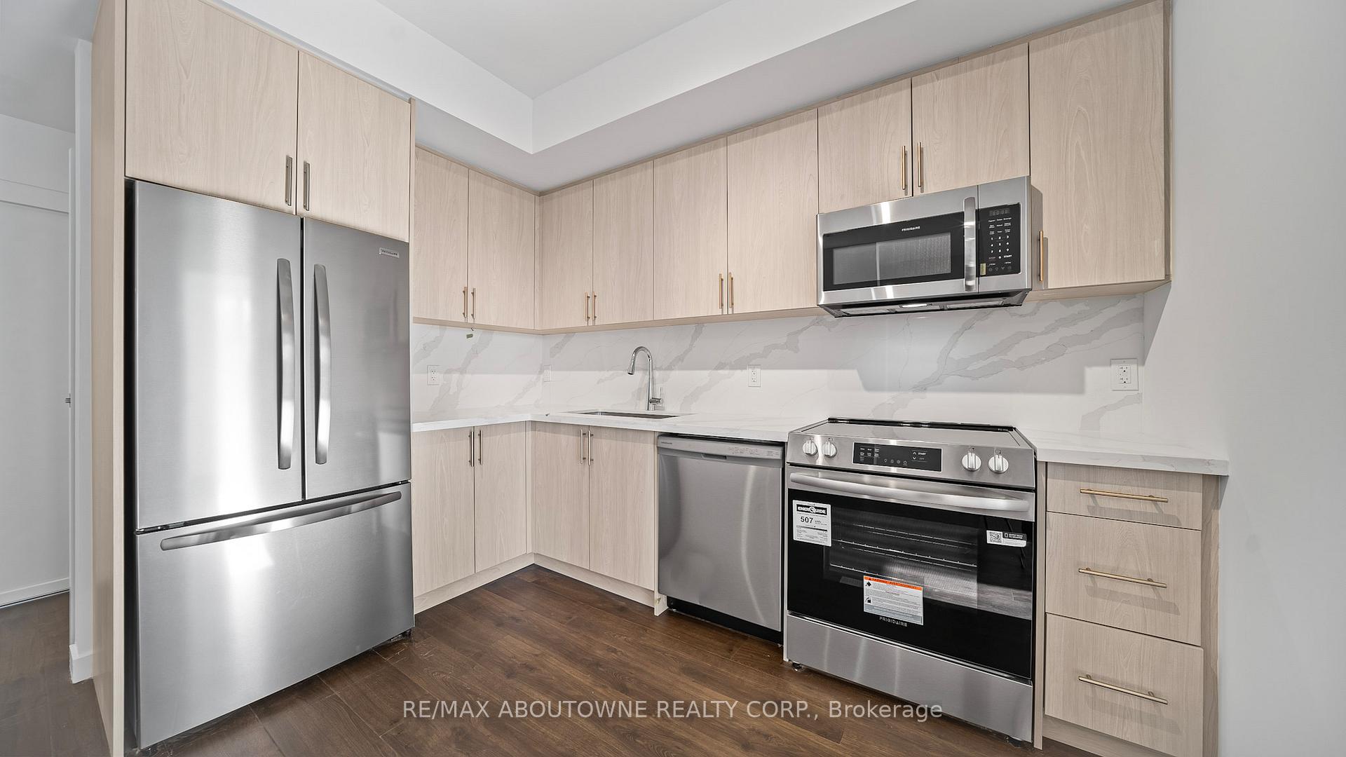 Photo 7 of Unit 230, 117 Maydale Avenue, Markham, Middlefield — HOMEH