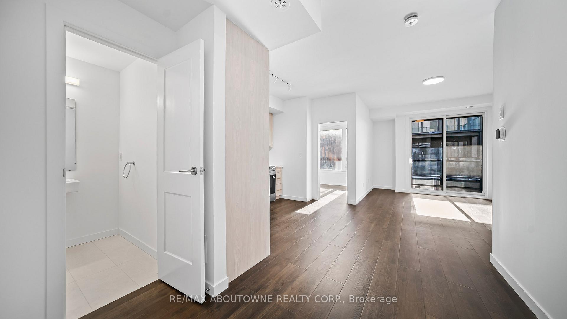 Photo 10 of Unit 230, 117 Maydale Avenue, Markham, Middlefield — HOMEH