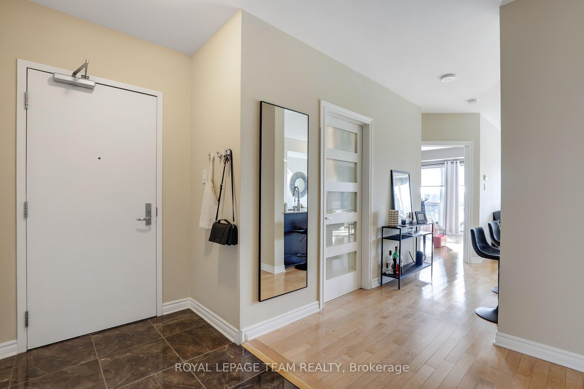 Photo 3 of Unit 701, 70 Landry Street, Ottawa, Vanier — HOMEH