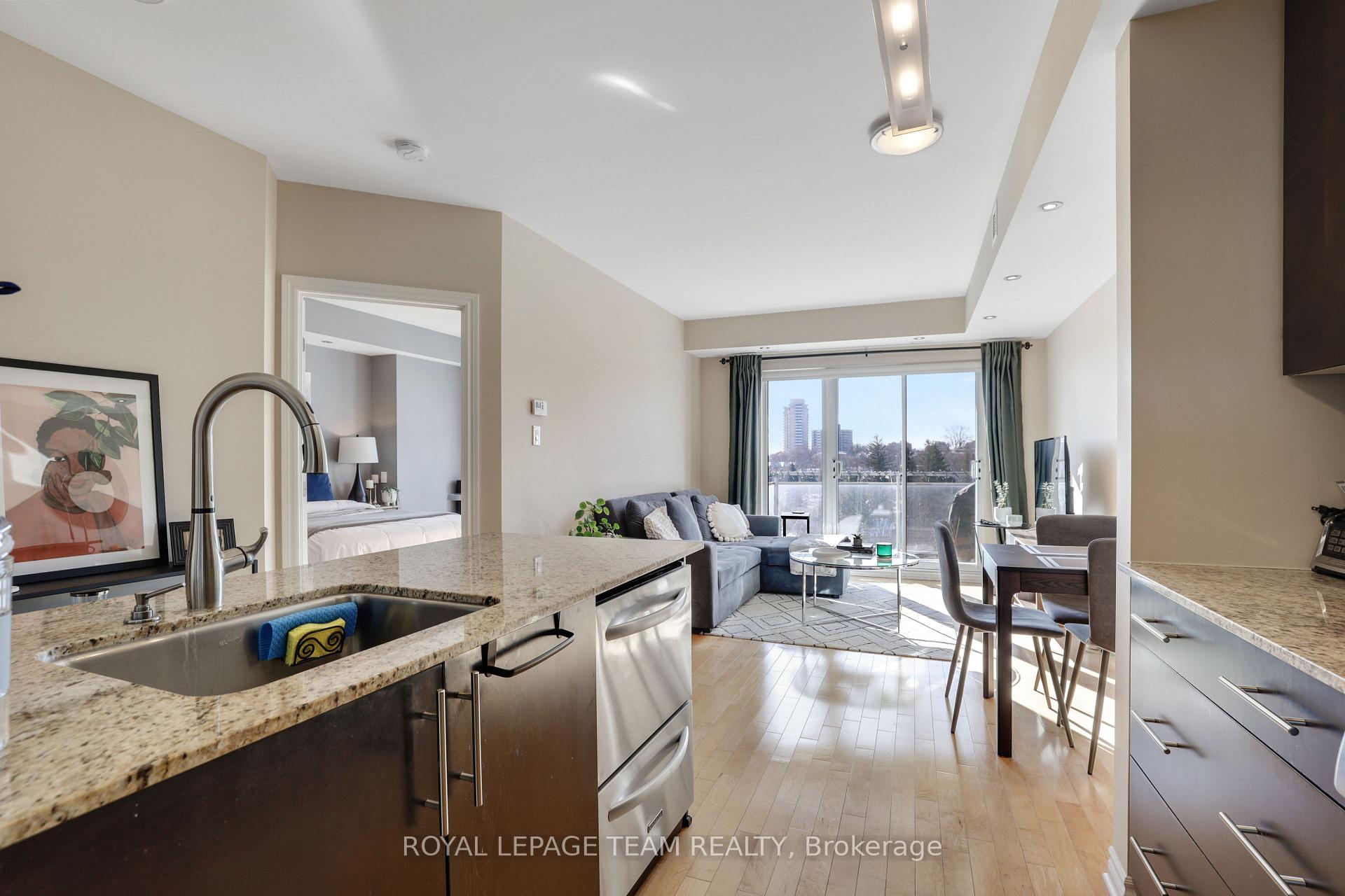 Photo 7 of Unit 701, 70 Landry Street, Ottawa, Vanier — HOMEH