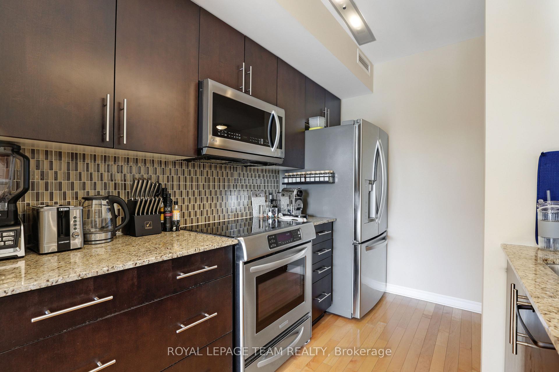 Photo 8 of Unit 701, 70 Landry Street, Ottawa, Vanier — HOMEH