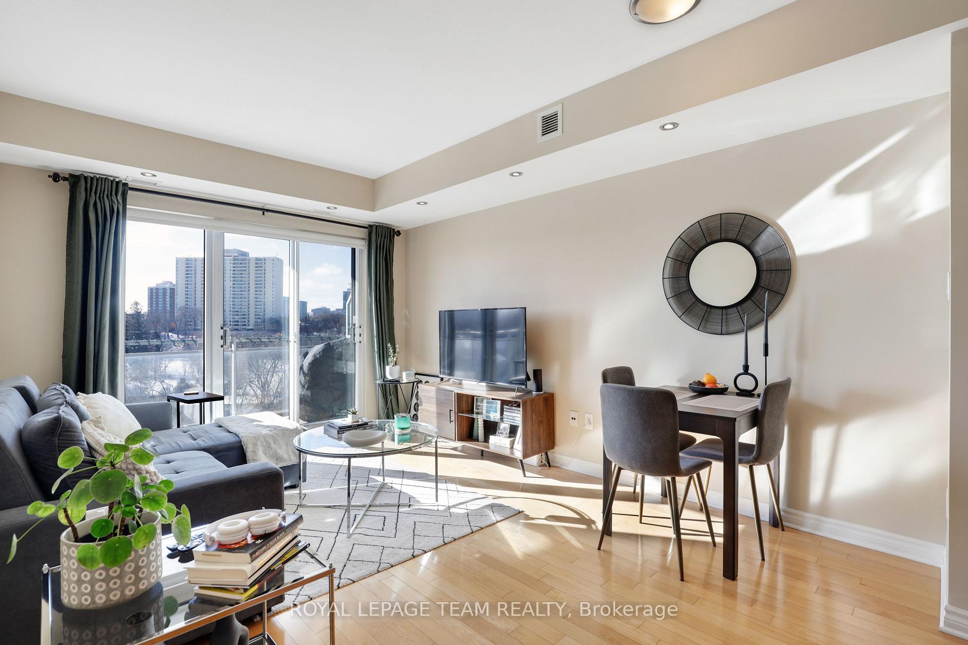 Photo 11 of Unit 701, 70 Landry Street, Ottawa, Vanier — HOMEH