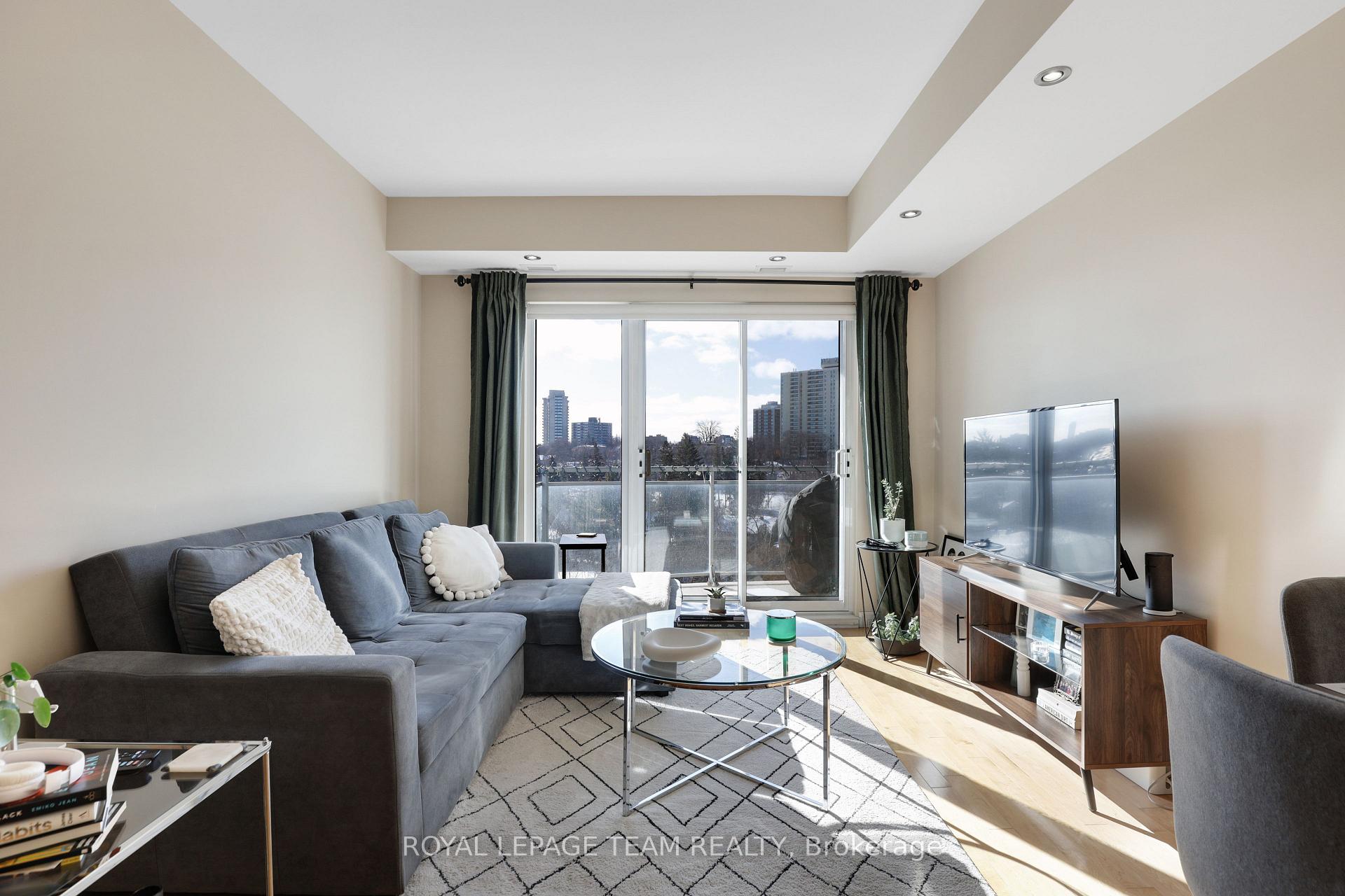 Photo 12 of Unit 701, 70 Landry Street, Ottawa, Vanier — HOMEH