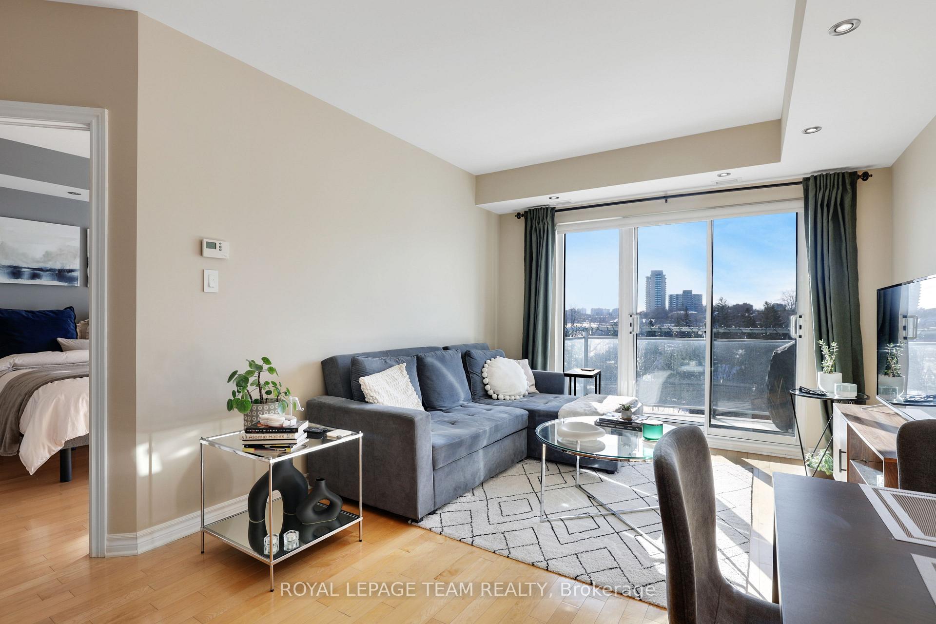 Photo 13 of Unit 701, 70 Landry Street, Ottawa, Vanier — HOMEH