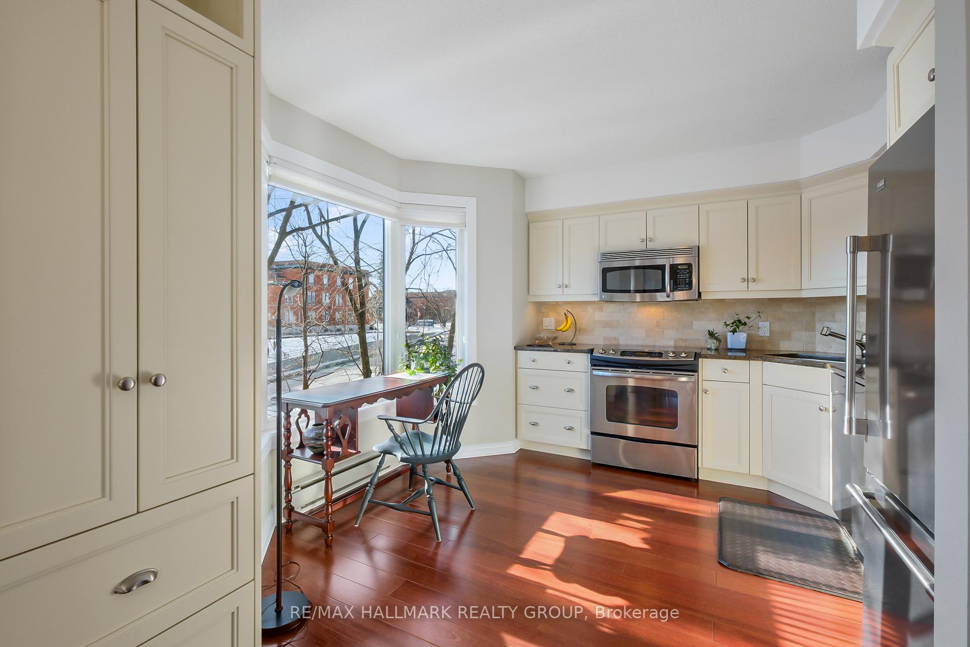 Photo 14 of Unit 60C, 259 Botanica, Ottawa, Civic Hospital — HOMEH