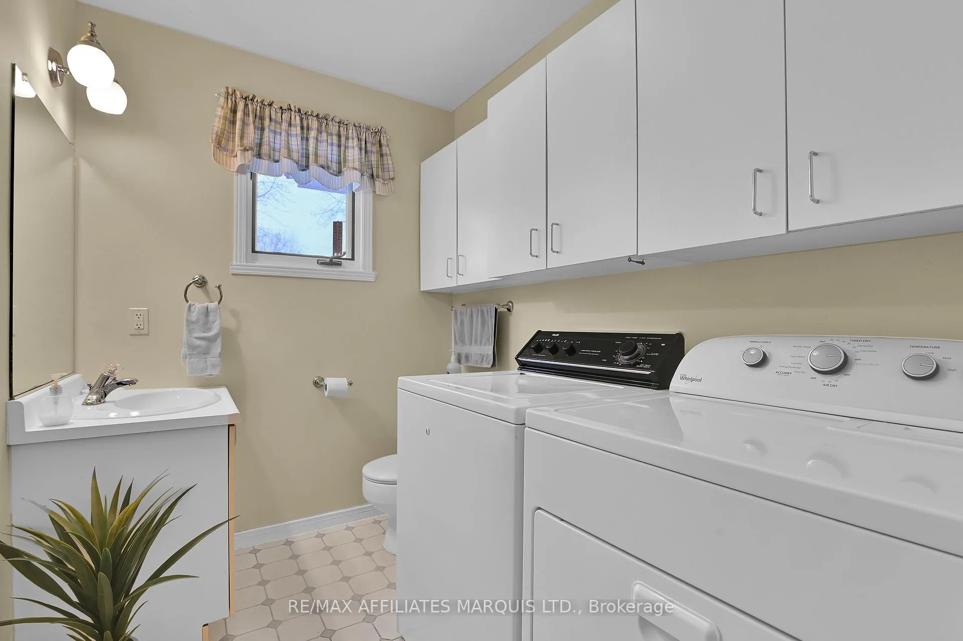 Photo 10 of 1408 Holy Cross Boulevard, Cornwall — HOMEH