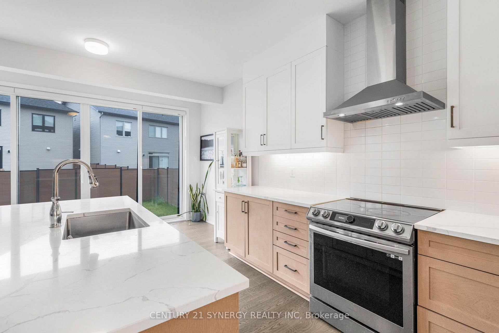Photo 14 of 814 Crossgate Street, Ottawa, Barrhaven - Stonebridge — HOMEH