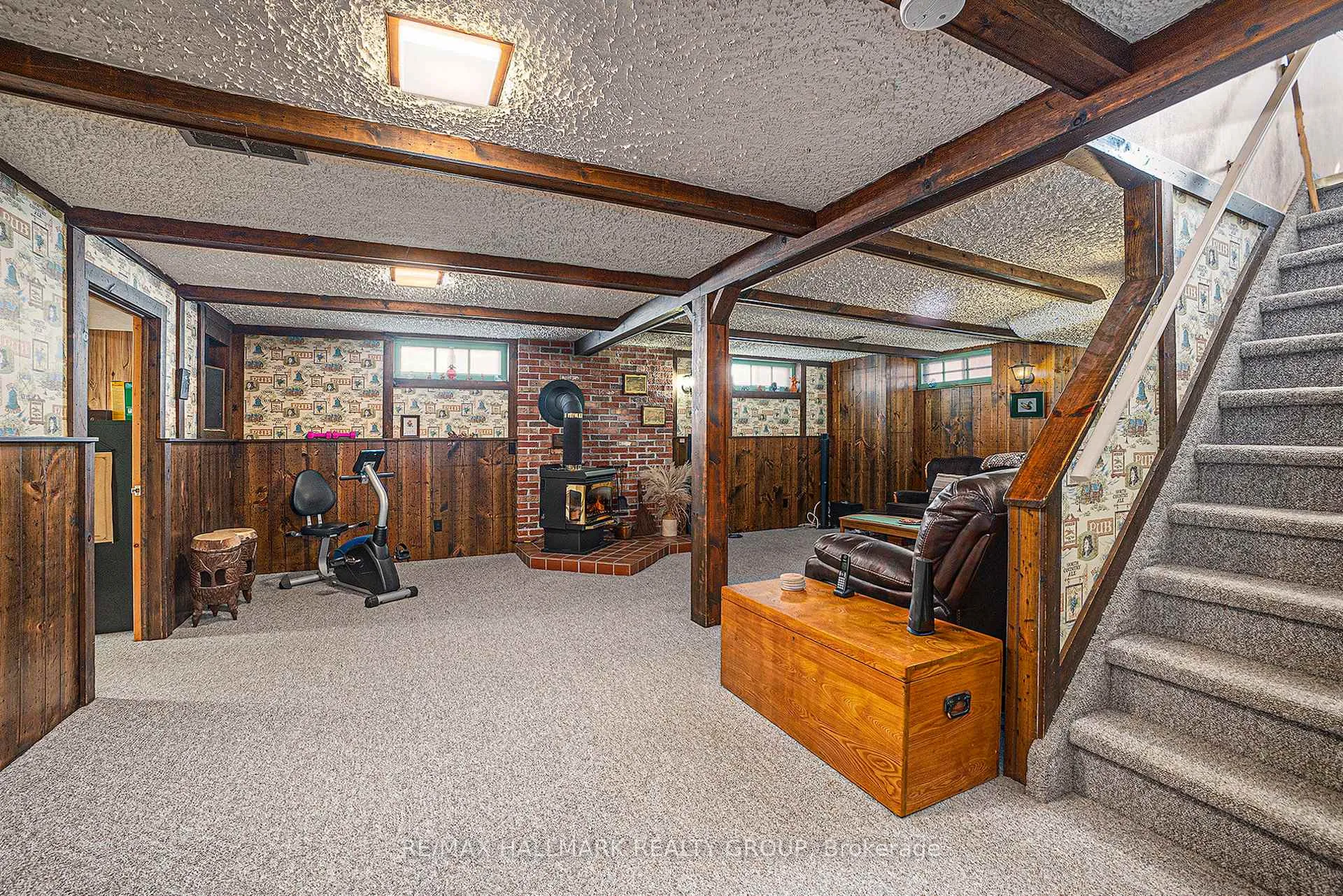 Photo 14 of 2023 Vincent Street, Ottawa, Elmvale Acres — HOMEH