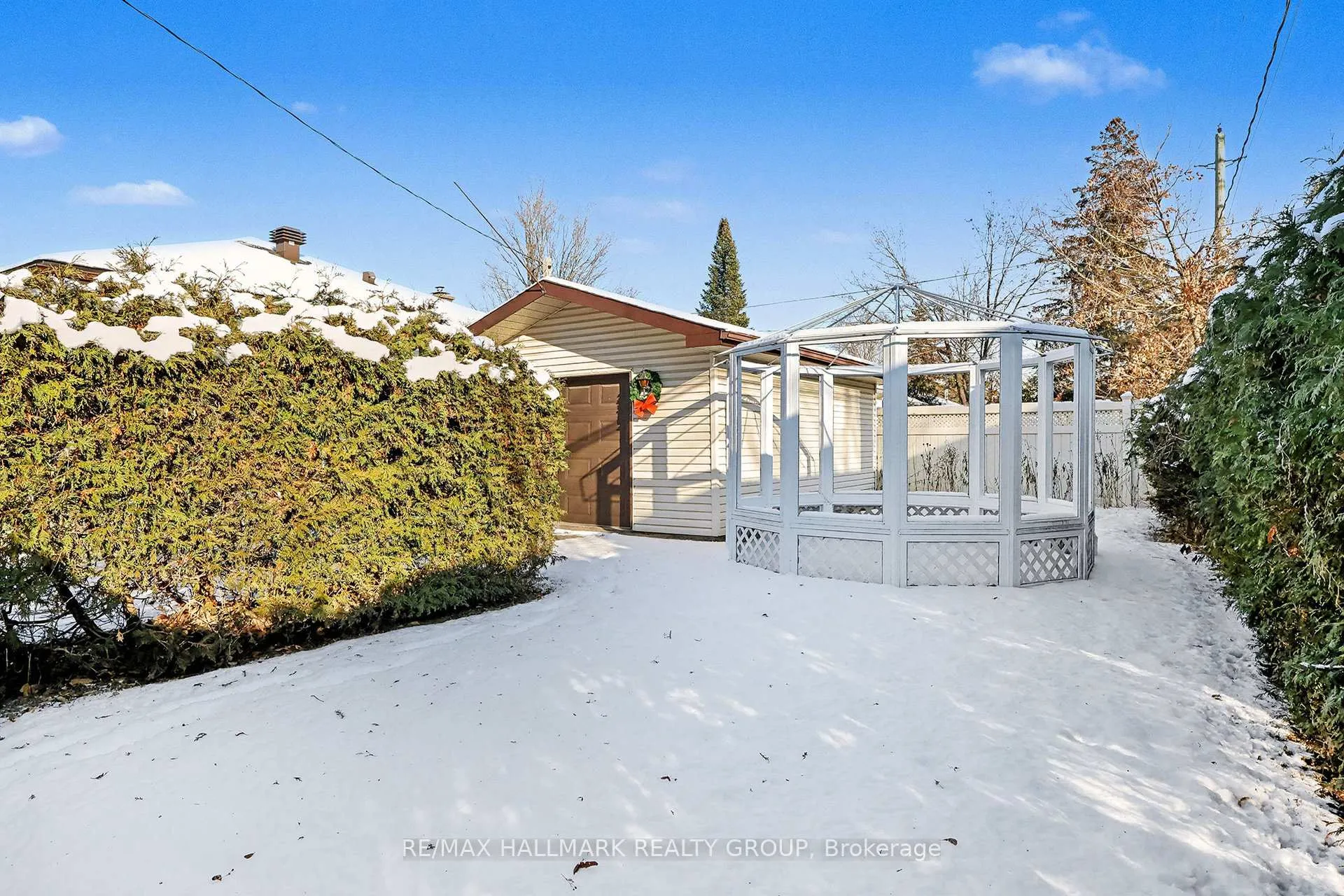 Photo 19 of 2023 Vincent Street, Ottawa, Elmvale Acres — HOMEH