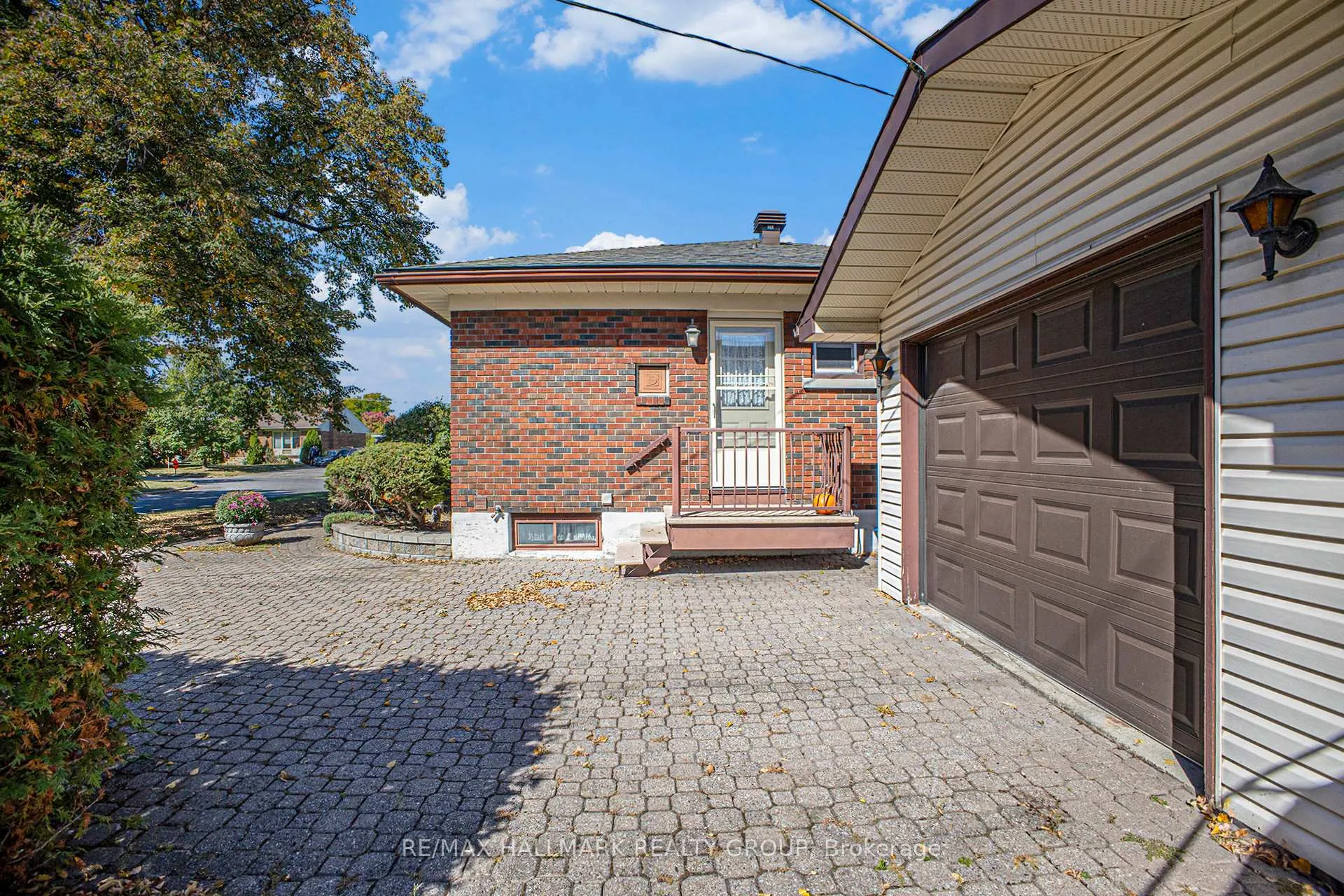 Photo 20 of 2023 Vincent Street, Ottawa, Elmvale Acres — HOMEH