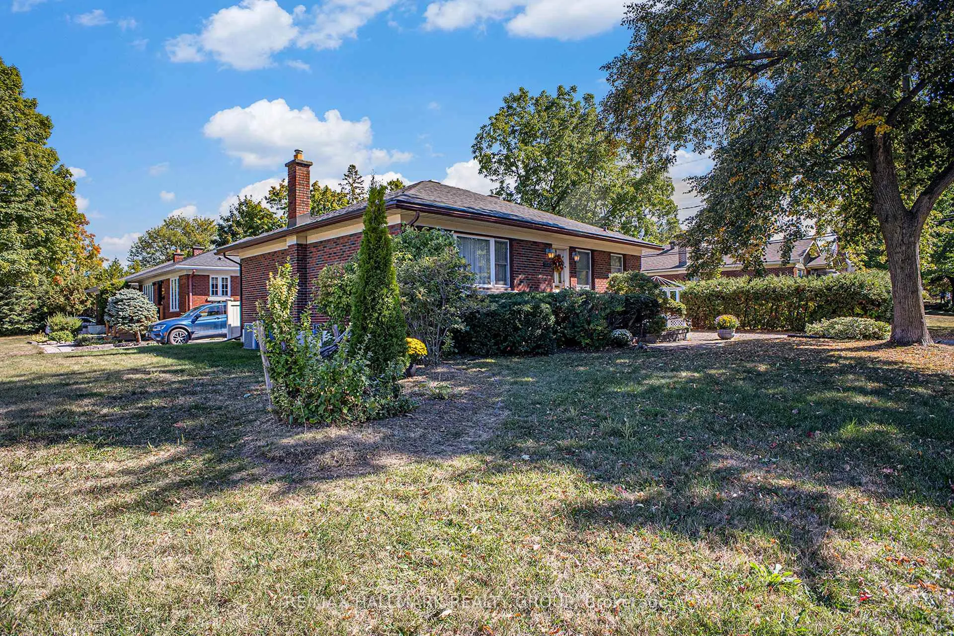 Photo 24 of 2023 Vincent Street, Ottawa, Elmvale Acres — HOMEH