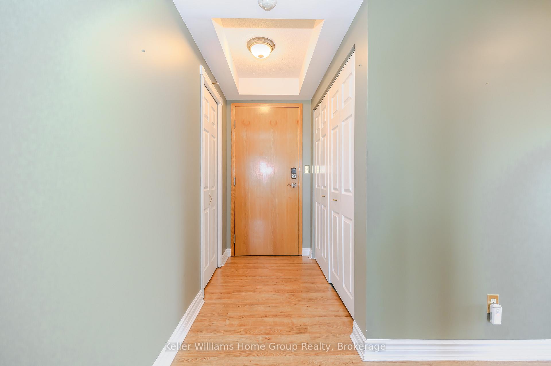 Photo 3 of Unit 1008, 237 King Street W, Cambridge — HOMEH