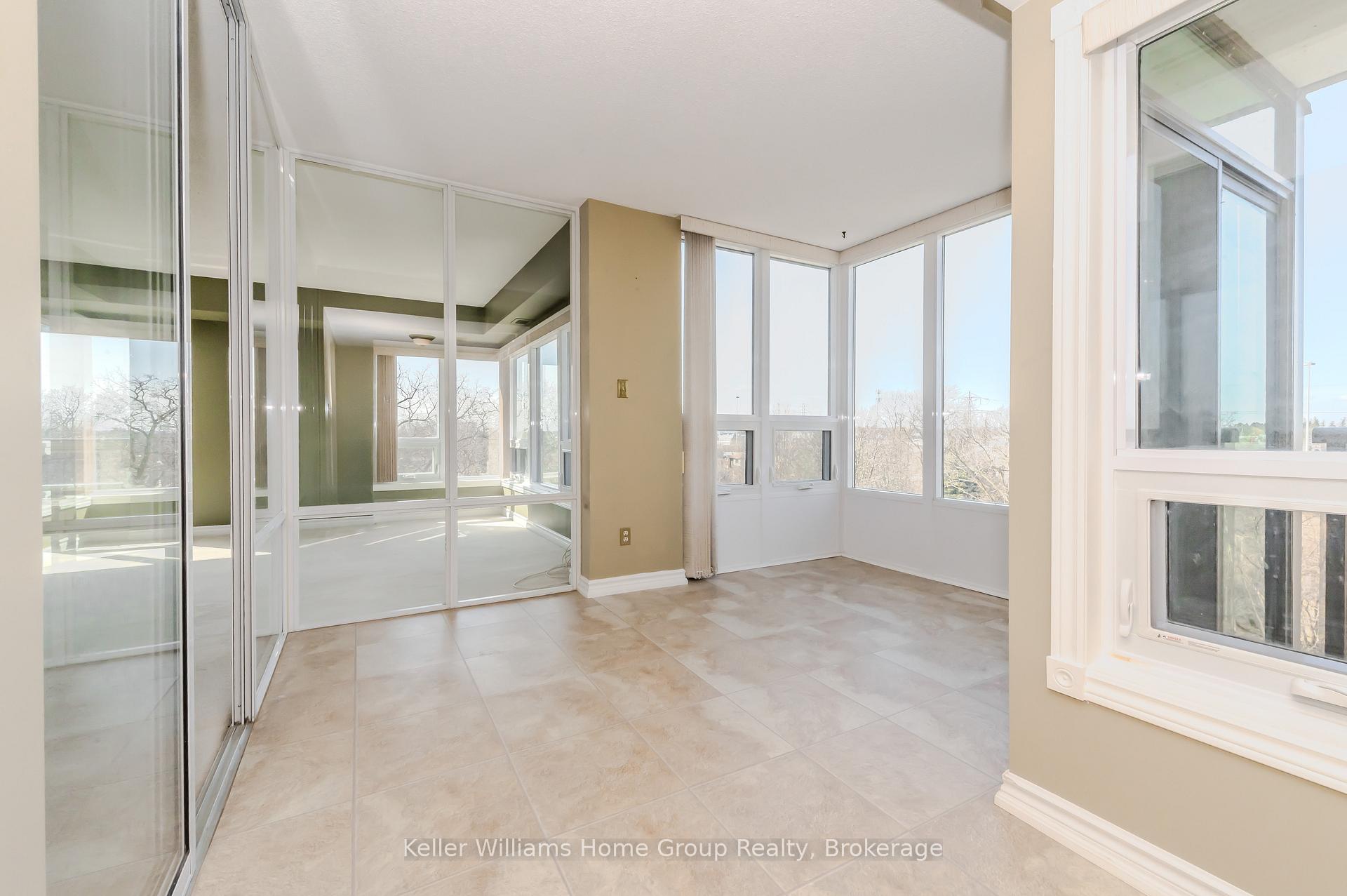 Photo 12 of Unit 1008, 237 King Street W, Cambridge — HOMEH