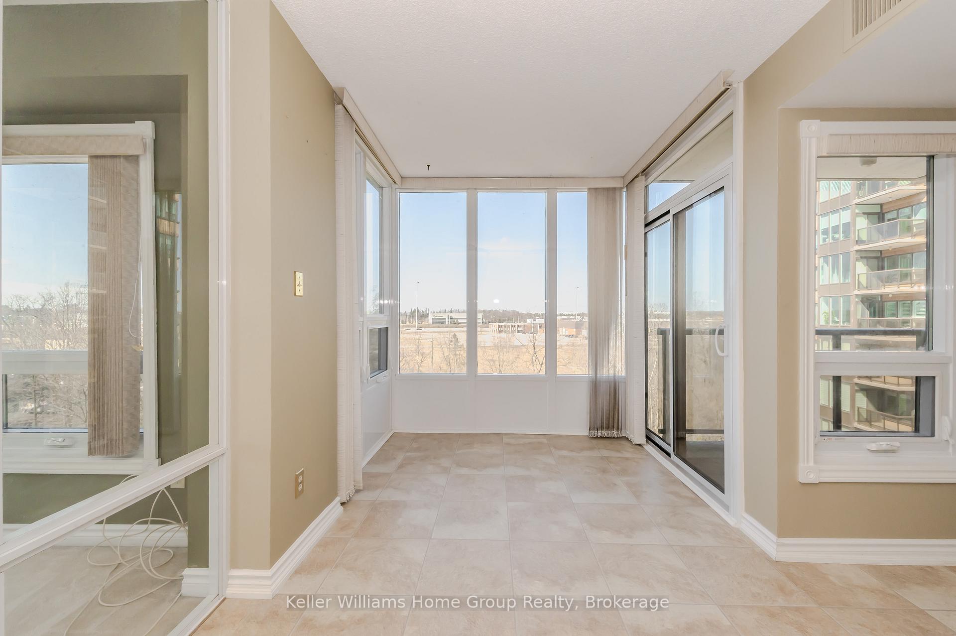 Photo 13 of Unit 1008, 237 King Street W, Cambridge — HOMEH