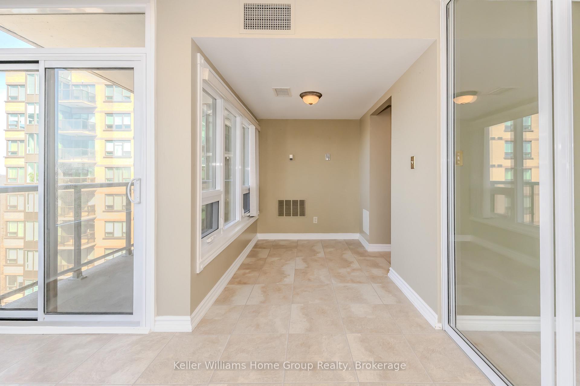 Photo 15 of Unit 1008, 237 King Street W, Cambridge — HOMEH