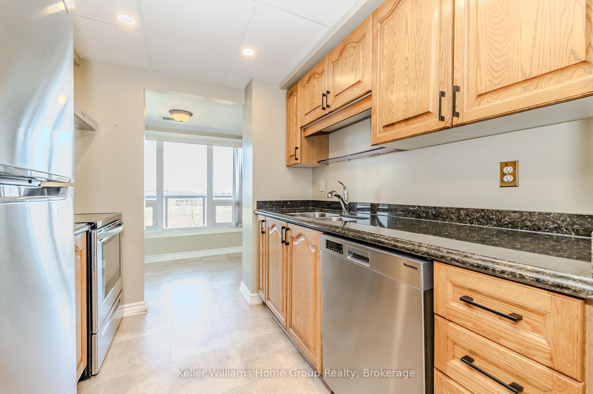 Photo 18 of Unit 1008, 237 King Street W, Cambridge — HOMEH