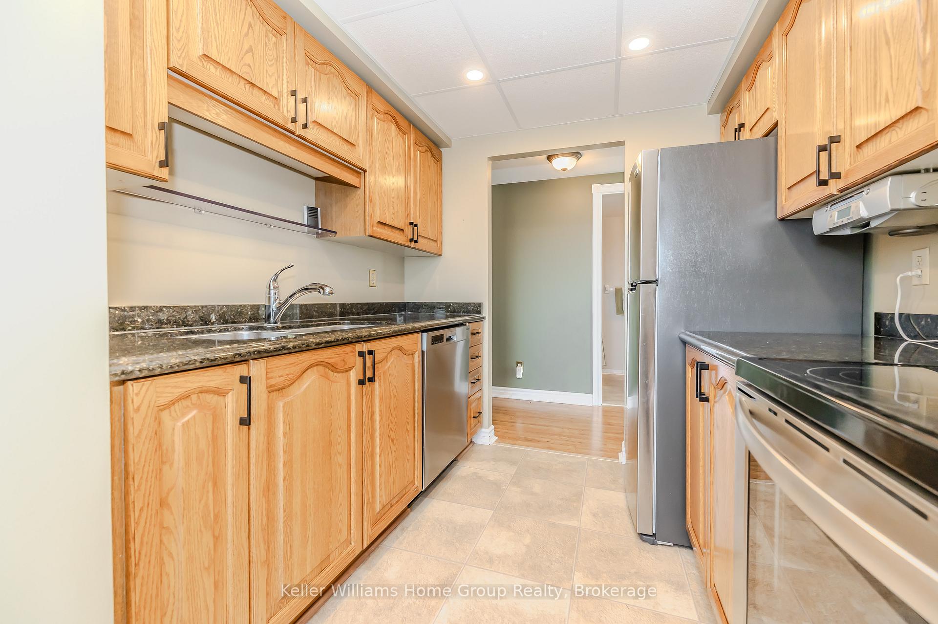 Photo 19 of Unit 1008, 237 King Street W, Cambridge — HOMEH