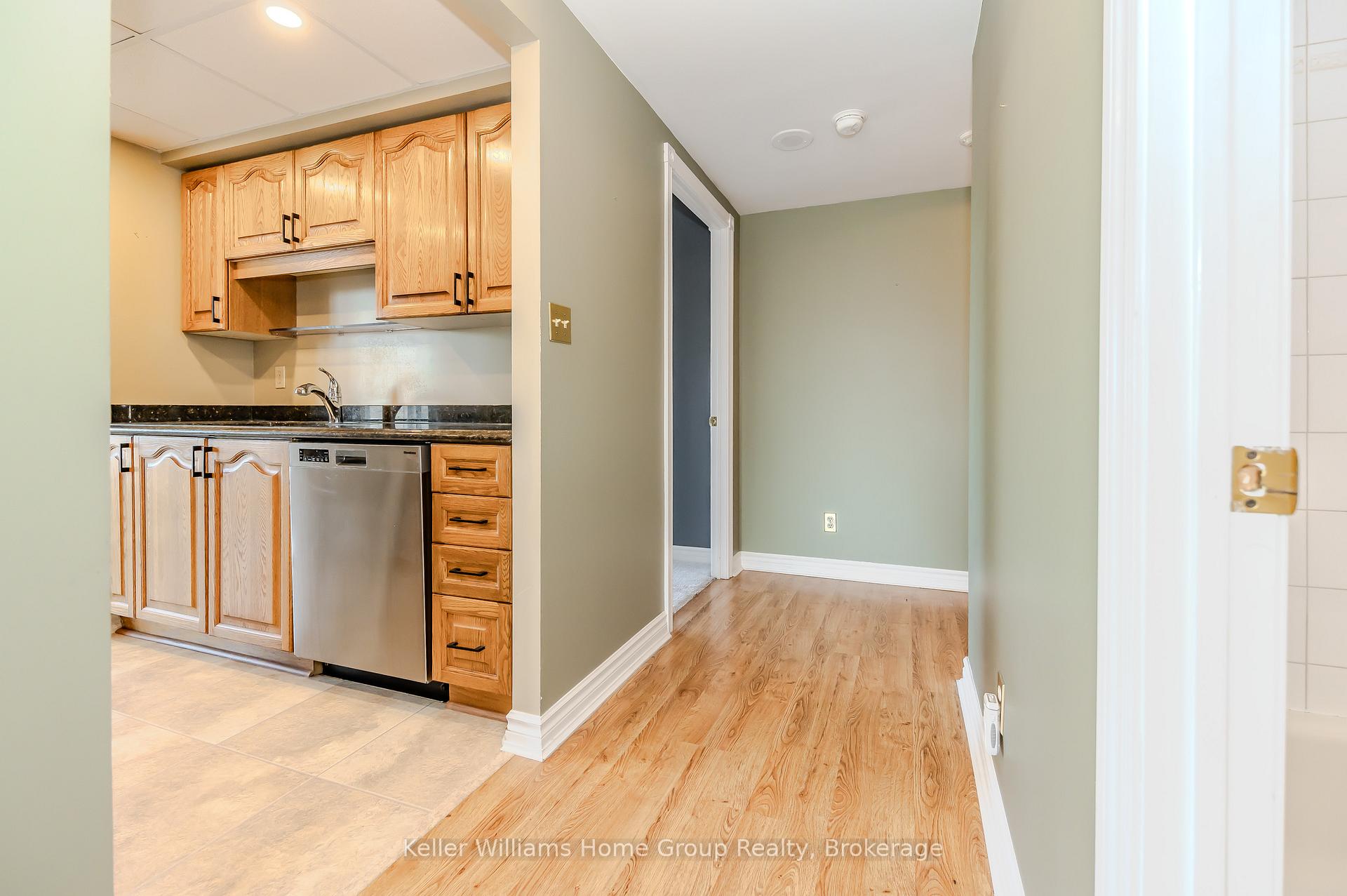 Photo 21 of Unit 1008, 237 King Street W, Cambridge — HOMEH