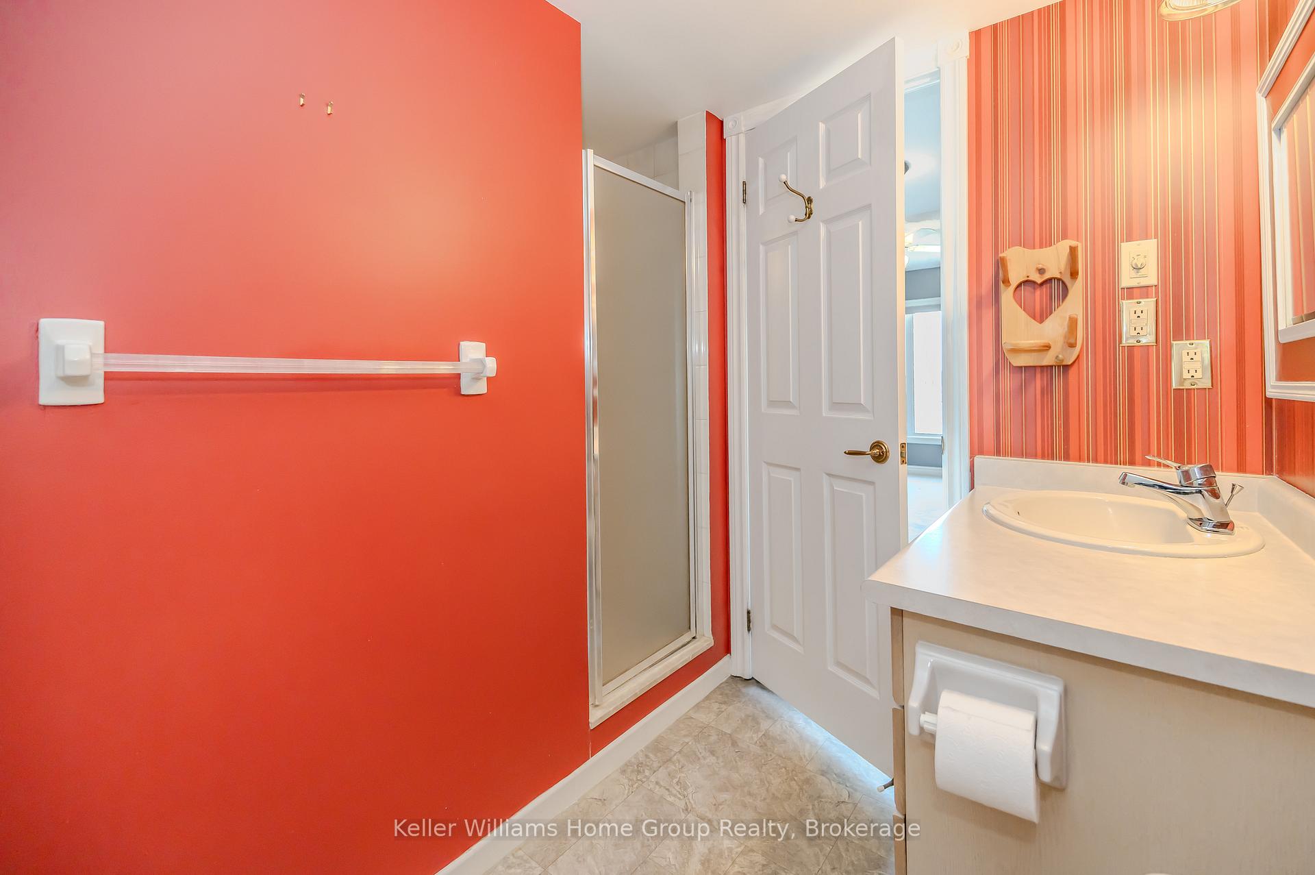 Photo 30 of Unit 1008, 237 King Street W, Cambridge — HOMEH