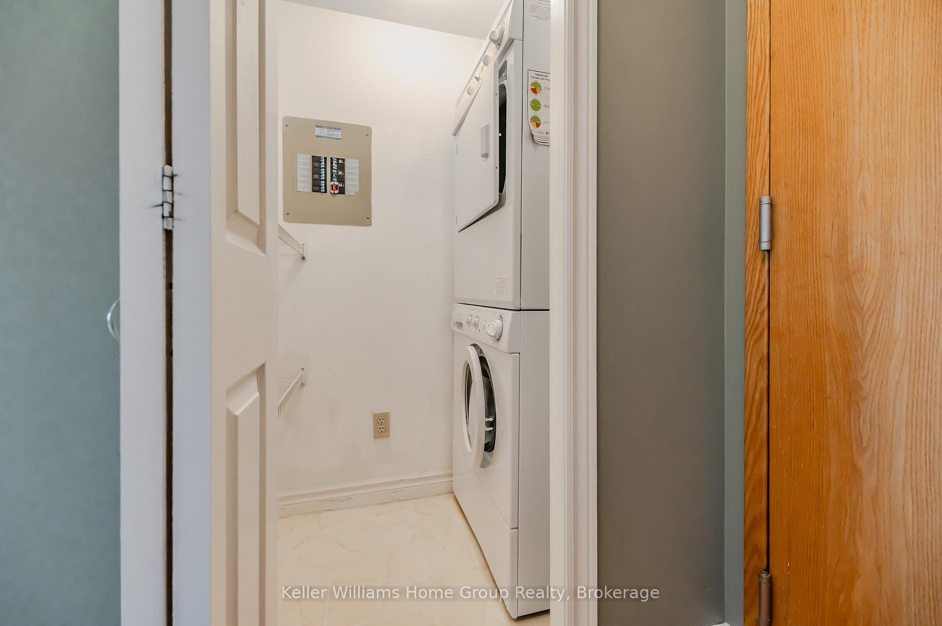 Photo 36 of Unit 1008, 237 King Street W, Cambridge — HOMEH