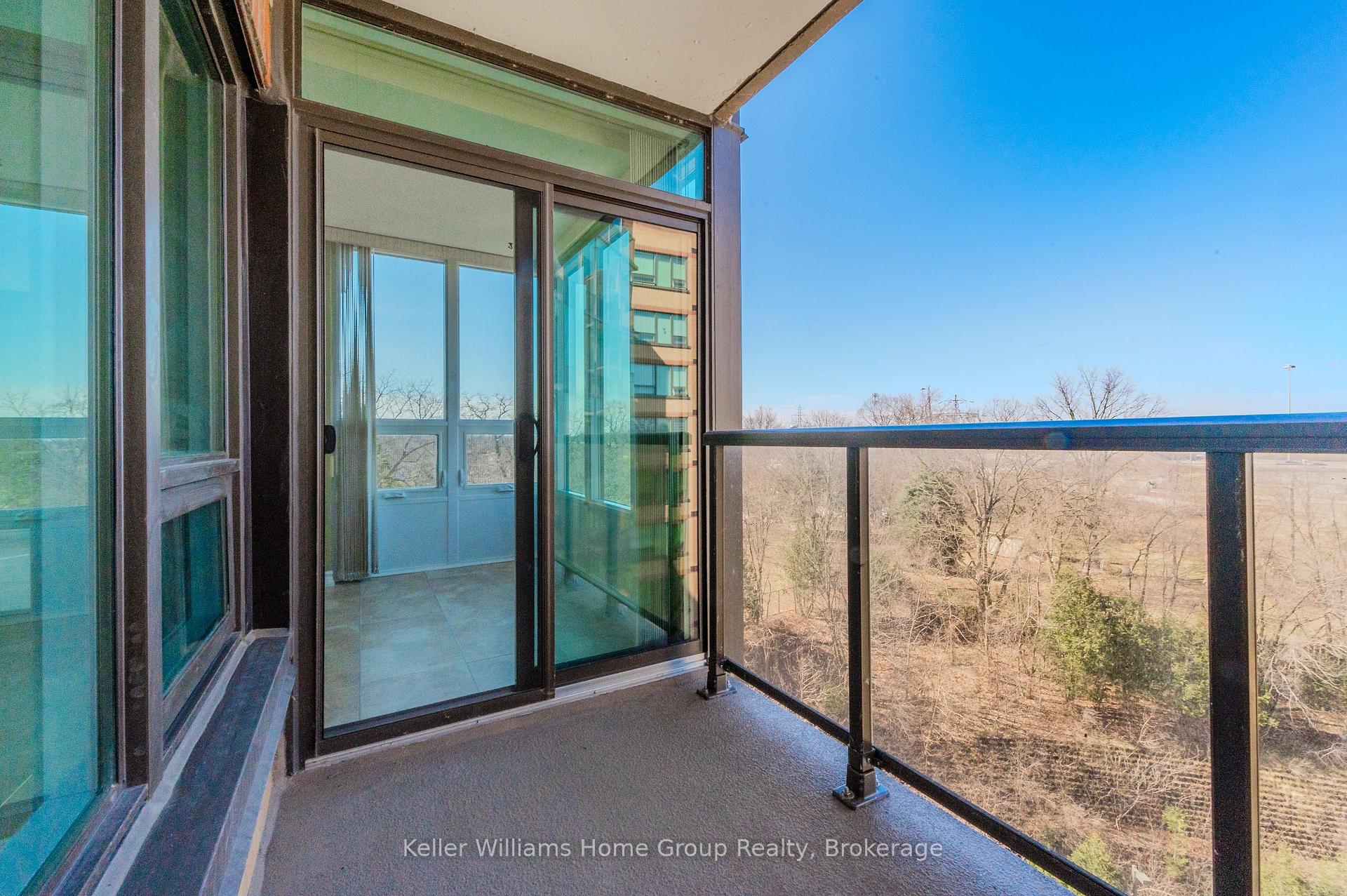 Photo 37 of Unit 1008, 237 King Street W, Cambridge — HOMEH