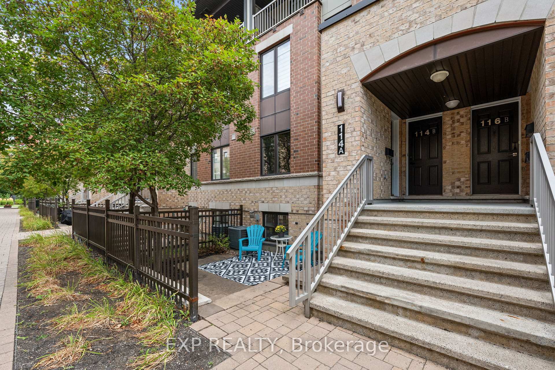 Photo 3 of 114-A Lindenshade Drive, Ottawa, Barrhaven - Strandherd — HOMEH