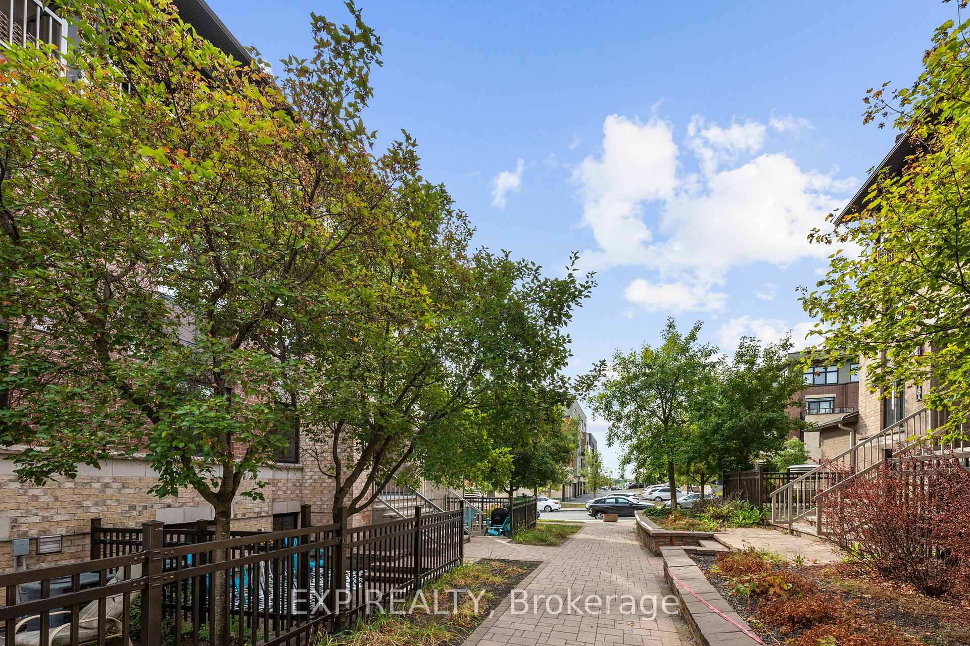 Photo 6 of 114-A Lindenshade Drive, Ottawa, Barrhaven - Strandherd — HOMEH