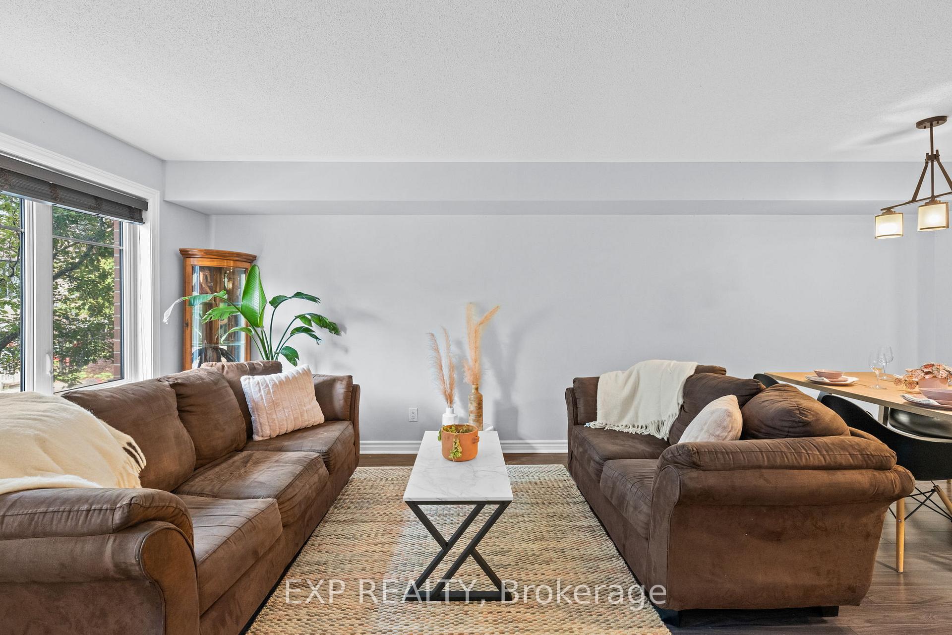 Photo 13 of 114-A Lindenshade Drive, Ottawa, Barrhaven - Strandherd — HOMEH