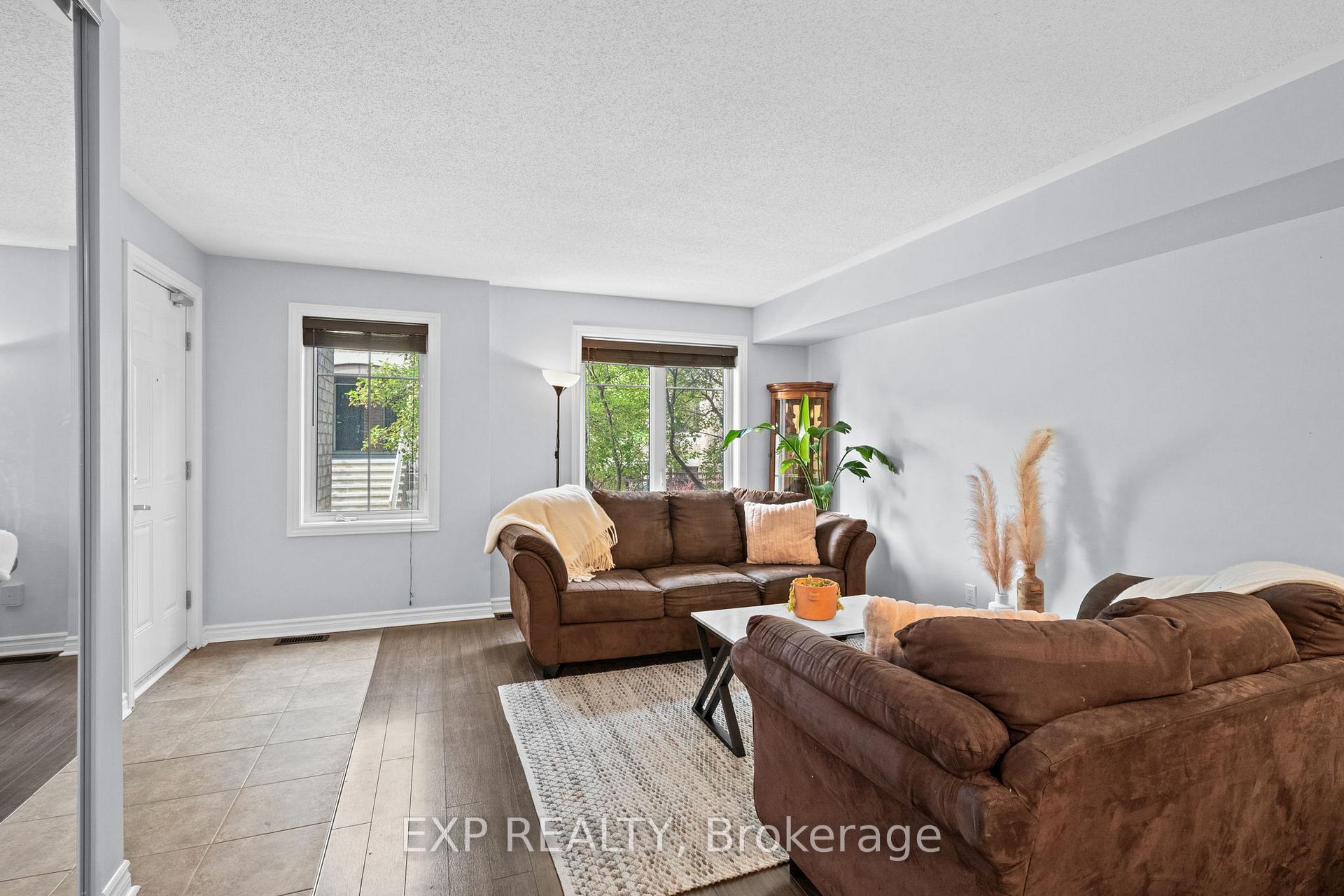 Photo 14 of 114-A Lindenshade Drive, Ottawa, Barrhaven - Strandherd — HOMEH