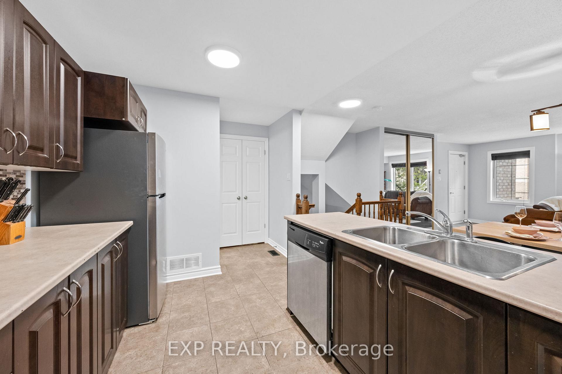Photo 19 of 114-A Lindenshade Drive, Ottawa, Barrhaven - Strandherd — HOMEH