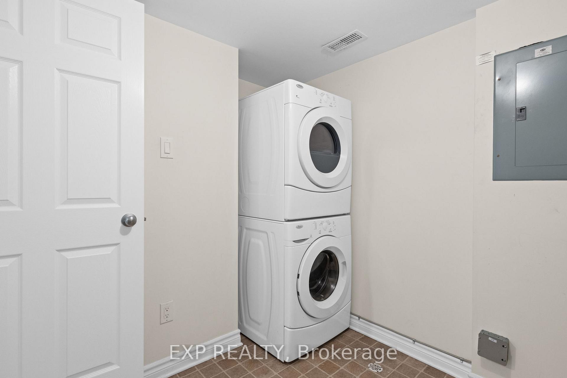Photo 32 of 114-A Lindenshade Drive, Ottawa, Barrhaven - Strandherd — HOMEH